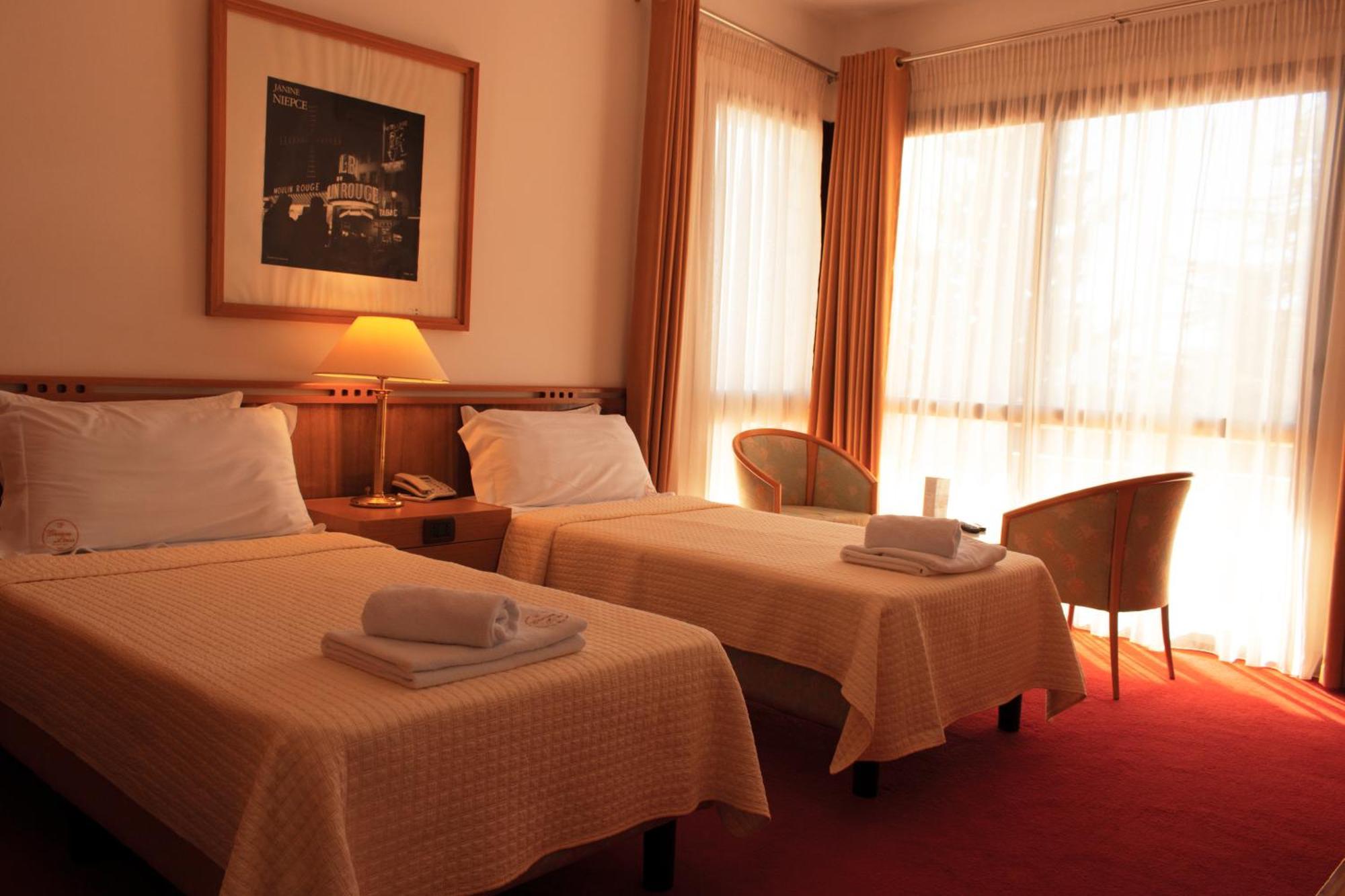 Chateau Linza Hotel
